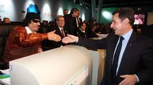 4 - Nicolas Sarkozy et Muammar Gaddhafi au Sommet de Lisbonne - 8-9 déc 2007
