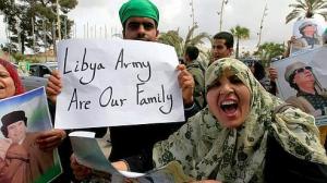 III 19. Des Libyennes manifestent à Tripoli, 2011